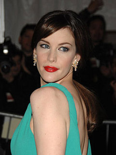Love It or Hate It? Liv Tyler's High-Contrast Beauty Love It or Hate It? Liv Tyler's High-Contrast Beauty