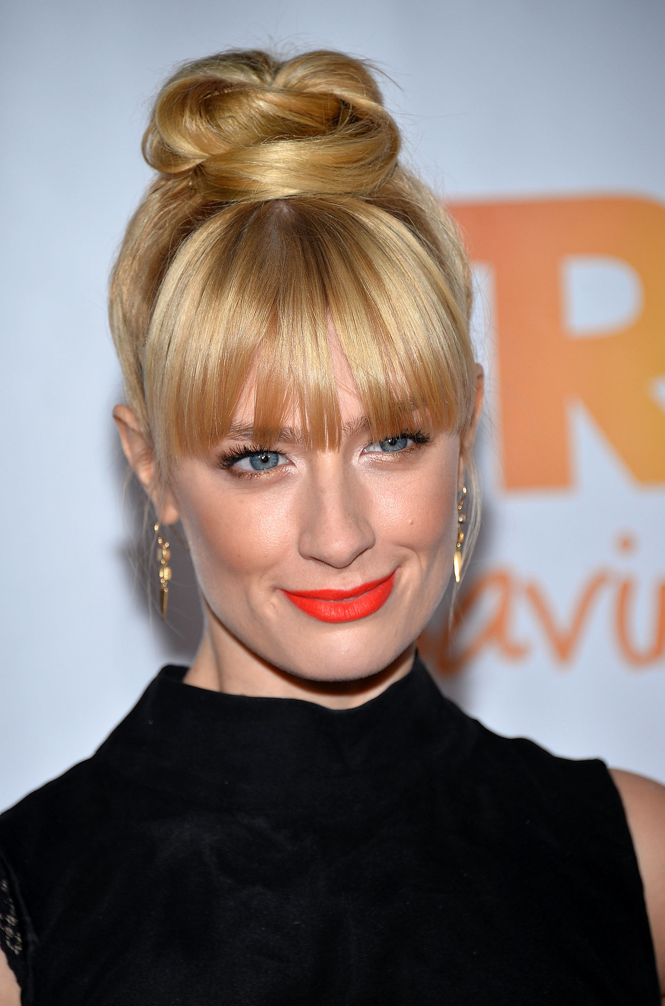 Beth Behrs | The Bright Lipstick Looks You Shouldn't Be Too Scared to ...