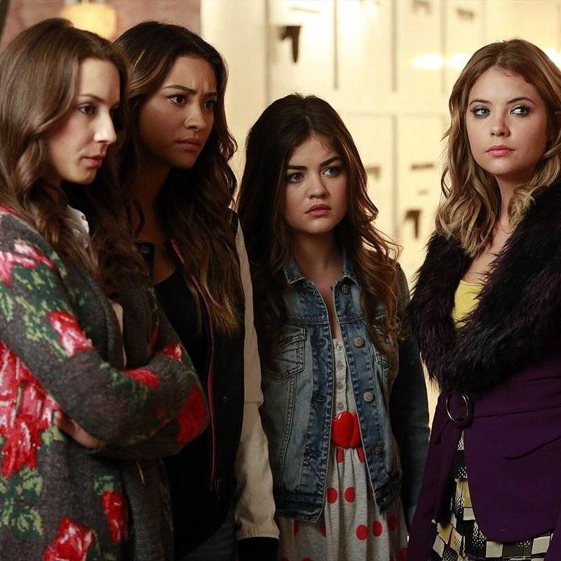 Pretty Little Liars' Most Shocking Plot Twists | POPSUGAR Entertainment