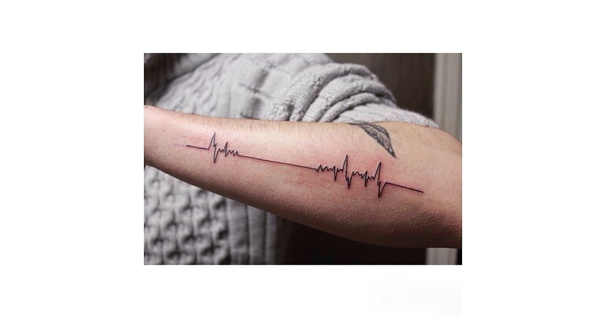 Flatline | 23 Heartbeat Tattoos That'll Leave You Breathless | POPSUGAR ...