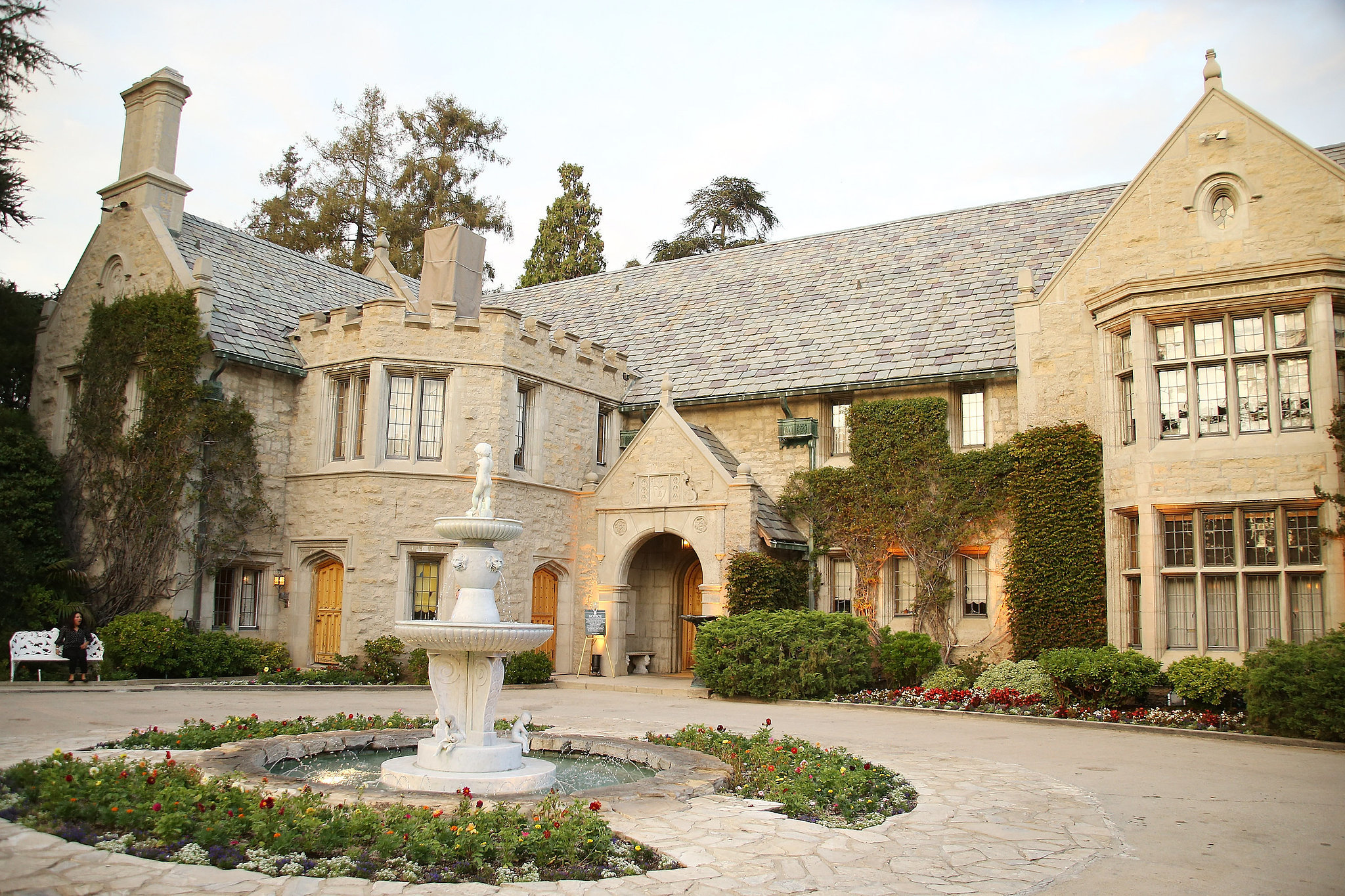 What Real Estate Agent Sold The Playboy Mansion