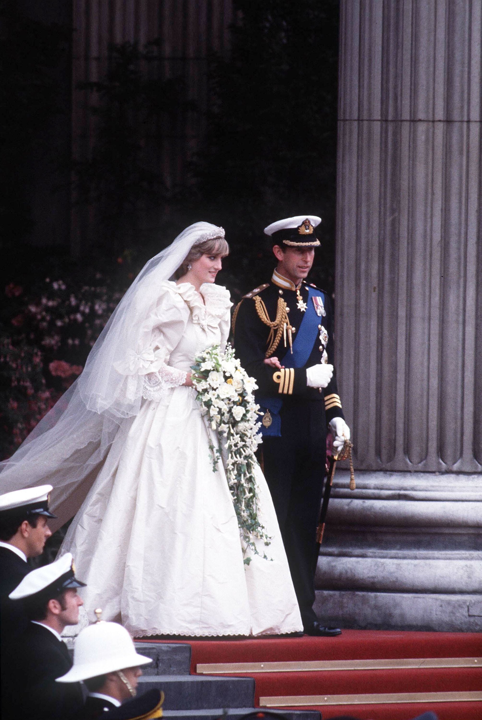 She Was a Fan of Princess Diana's Wedding Dress | 17 Fashion Facts You ...