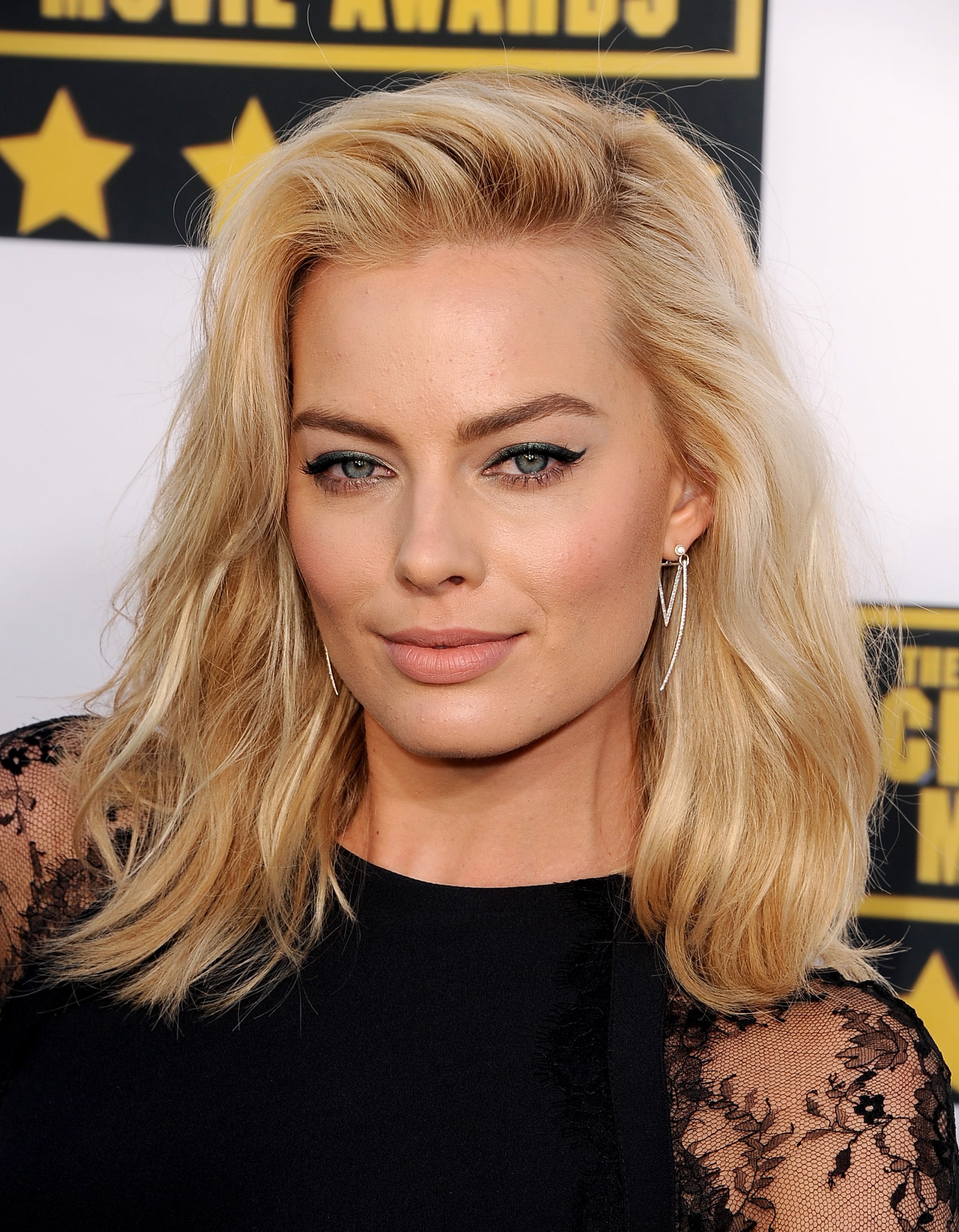 Margot Robbie Hair And Makeup At Critics Choice Awards 2014 Popsugar Beauty 